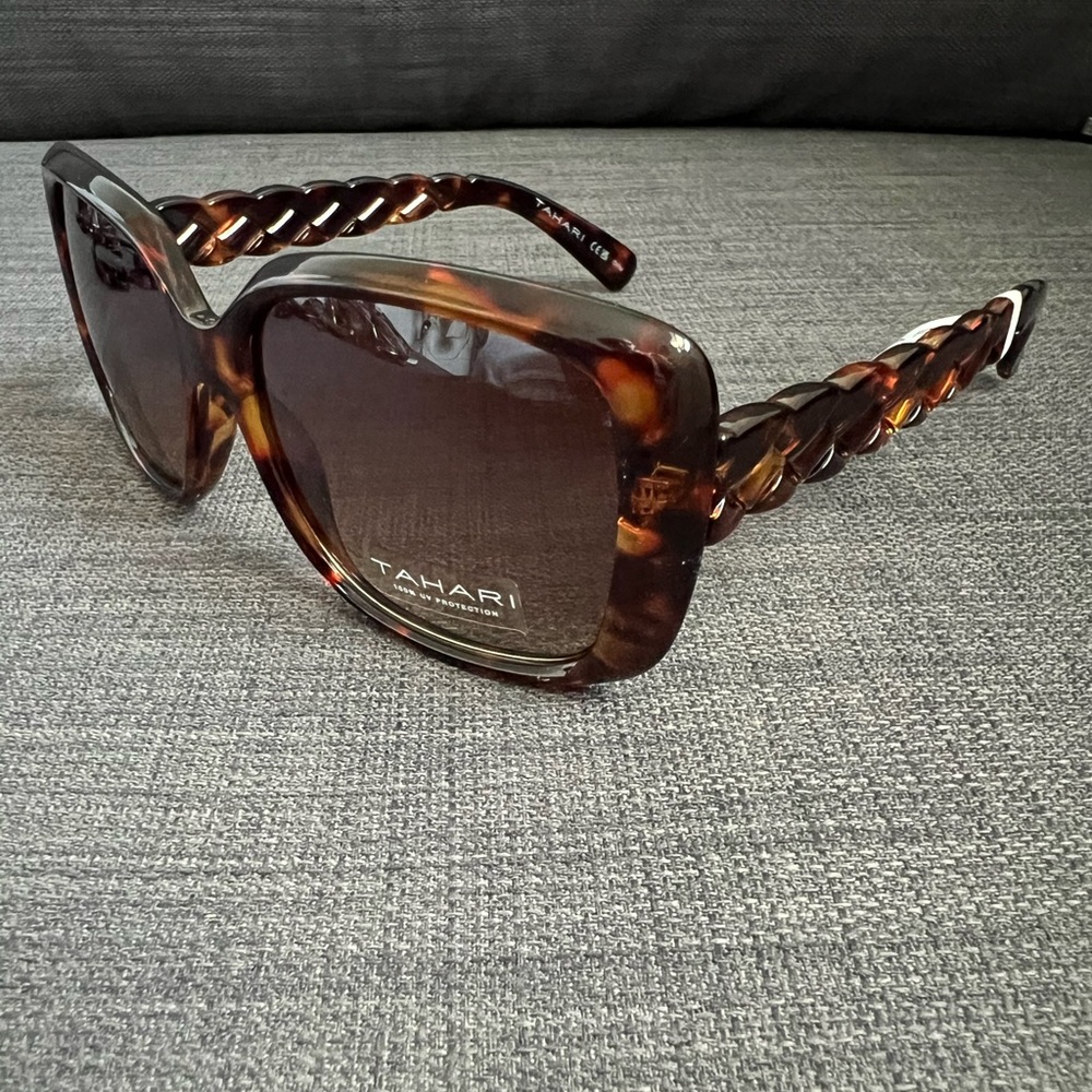 NEW TAHARI SUNGLASSES EYEWEAR ACCESSORY